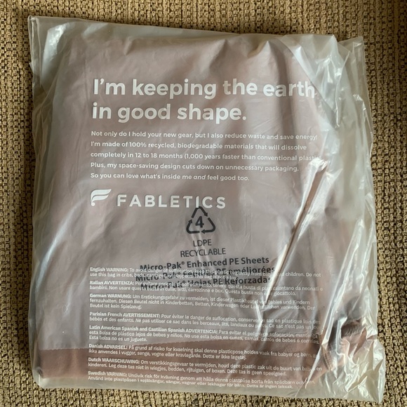 BNWT Fabletics Define PowerHold® High-Waisted 7/8 Legging - MEDIUM Pants - TEDDY - Picture 11 of 13